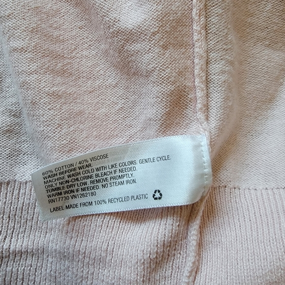 Little girls' light pink sweater with shiny buttons - Picture 4 of 4